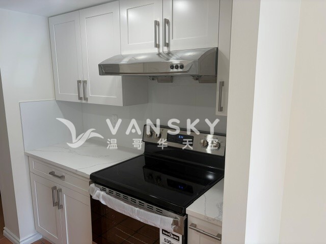 260511125835_kitchen 2.jpg
